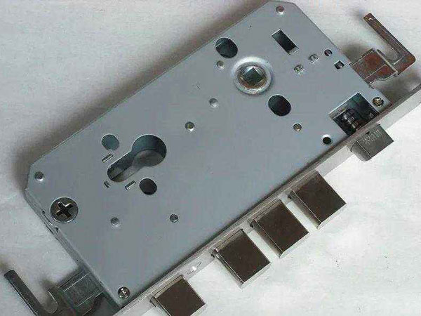 渝北24小时上门开锁公司