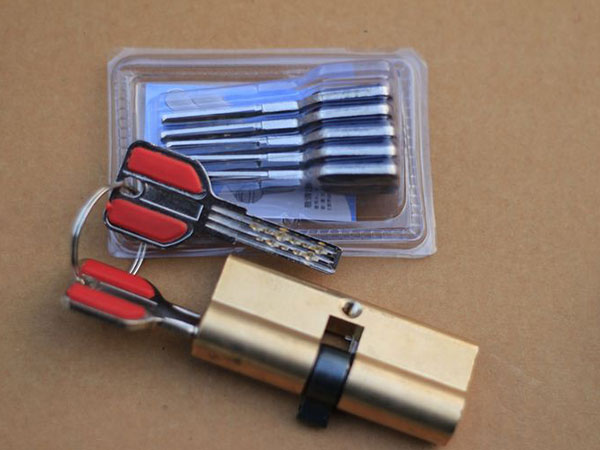 渝北24小时上门开锁公司